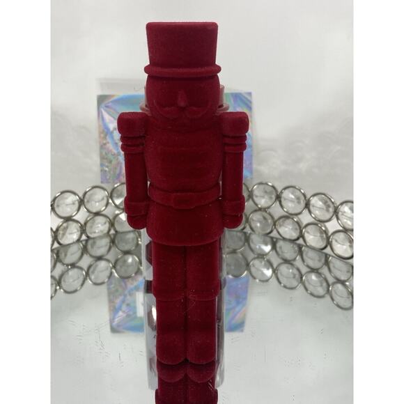 Bath & Body Works RED NUTCRACKER Velvet Wallflowers Home Fragrance Plug - Picture 1 of 5